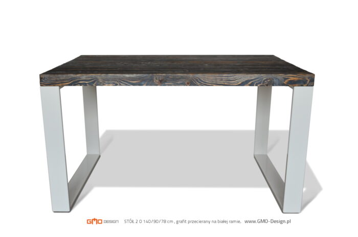 Stół z odzysku. Piękny, minimalistyczny.